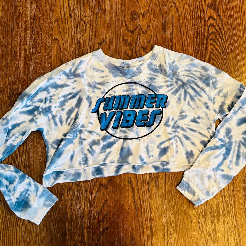 Blue and White Tie-Dye Cropped Sweatshirt